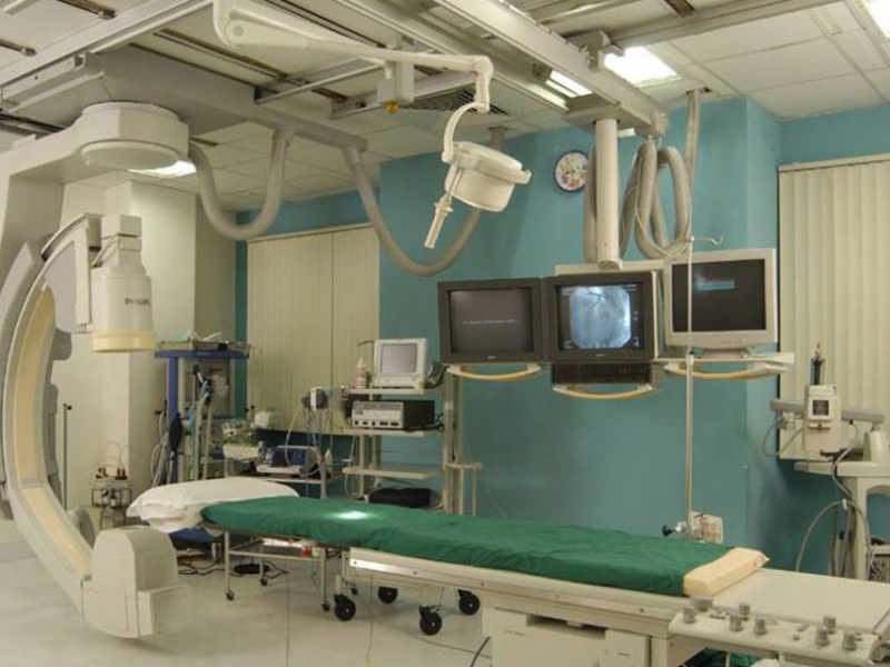 Operating theatre in Apollo Hospital Ahmedabad