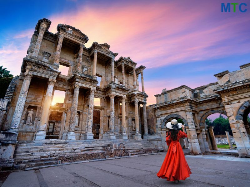 Image of Celsus Library in Istanbul