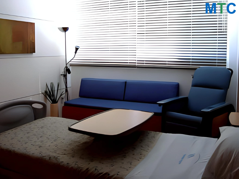 Hospital Angeles Sitting Area