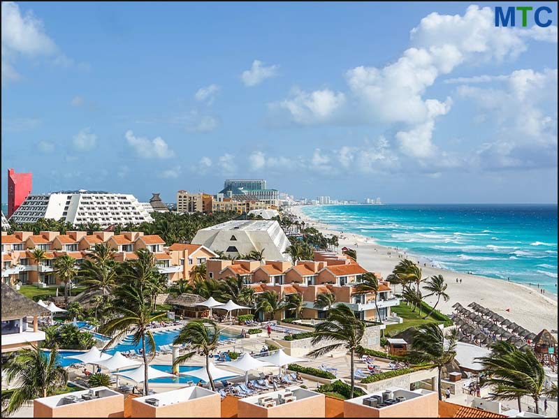 Beach-in-Cancun-Mexico.jpg