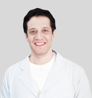 Dr. Abhishek Narula_Cam Tu Dental Clinic