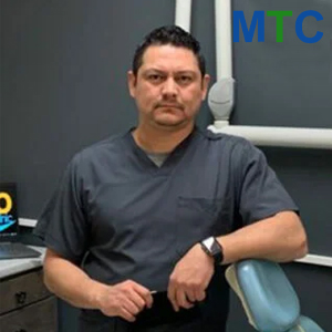 Dr. Daniel Jimenez